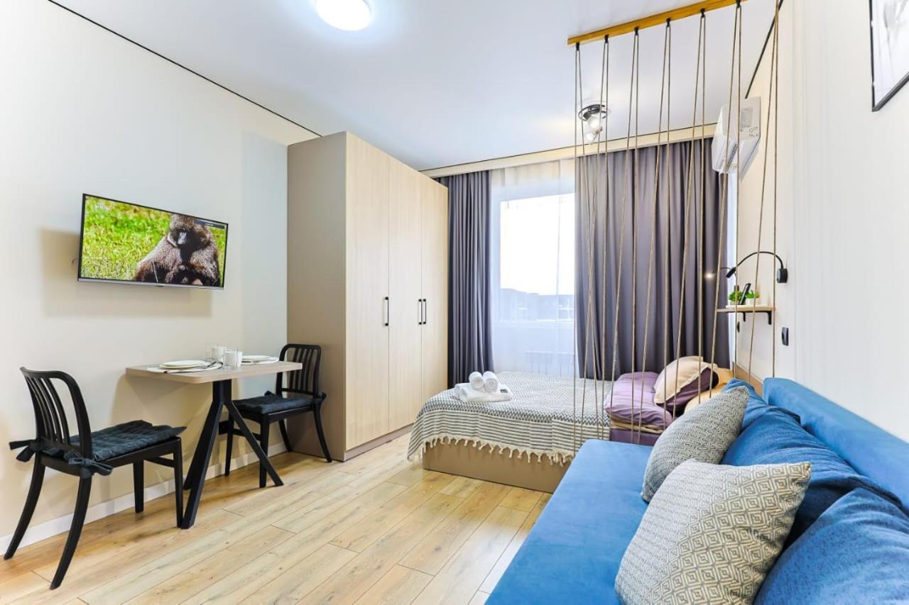 Apartment 1 2